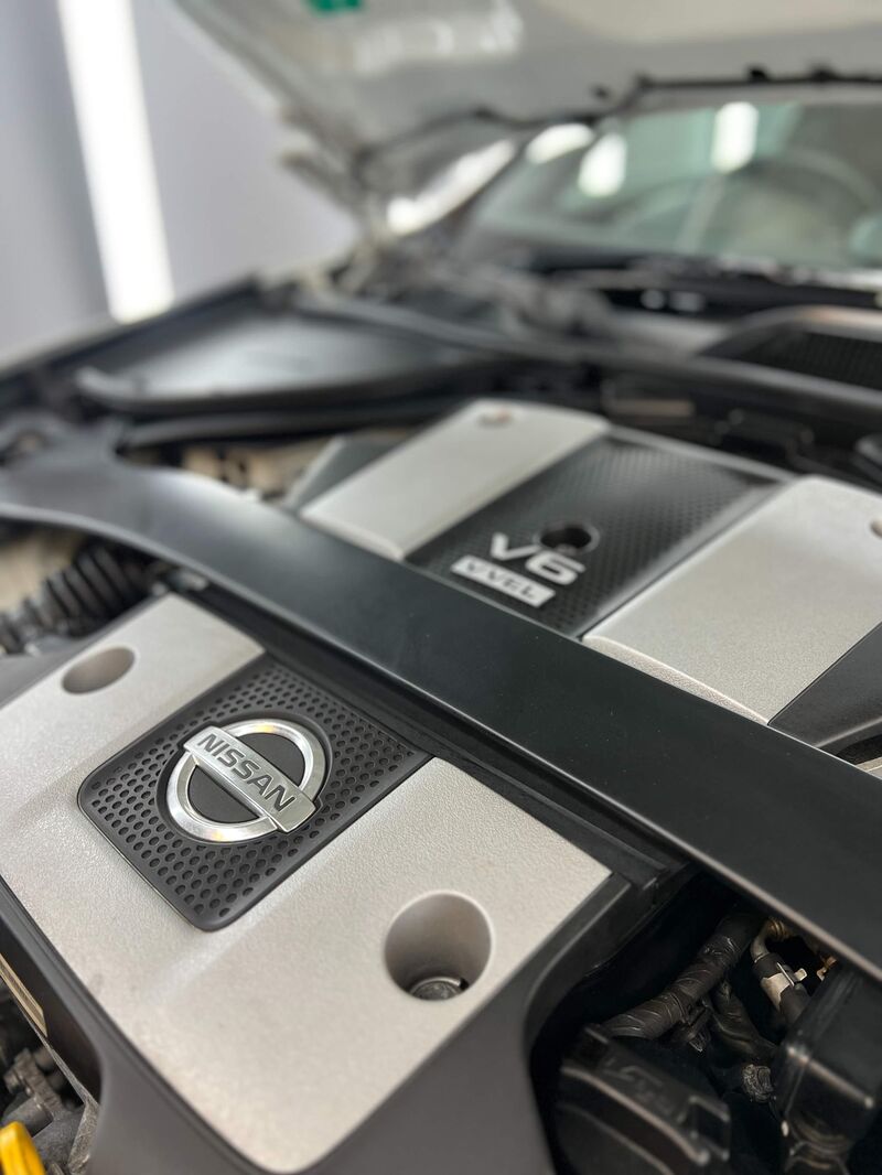 NISSAN 370Z