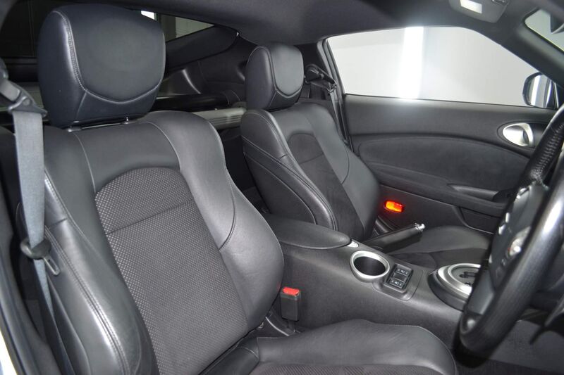 NISSAN 370Z