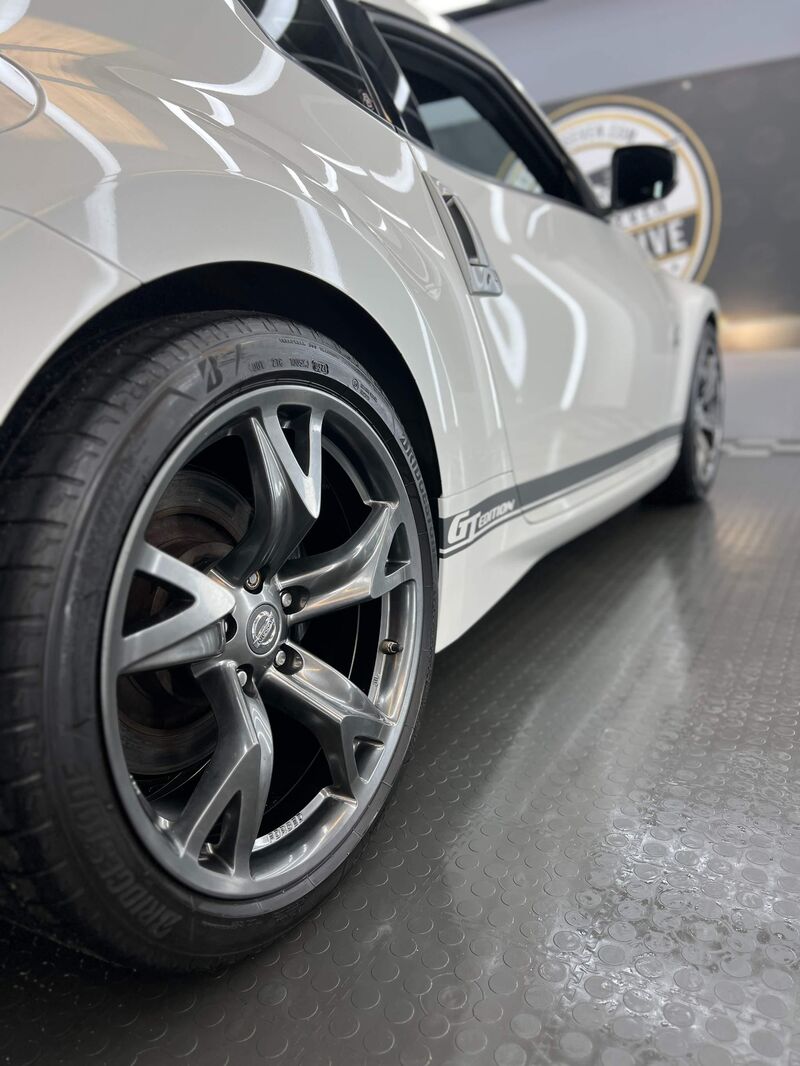 NISSAN 370Z