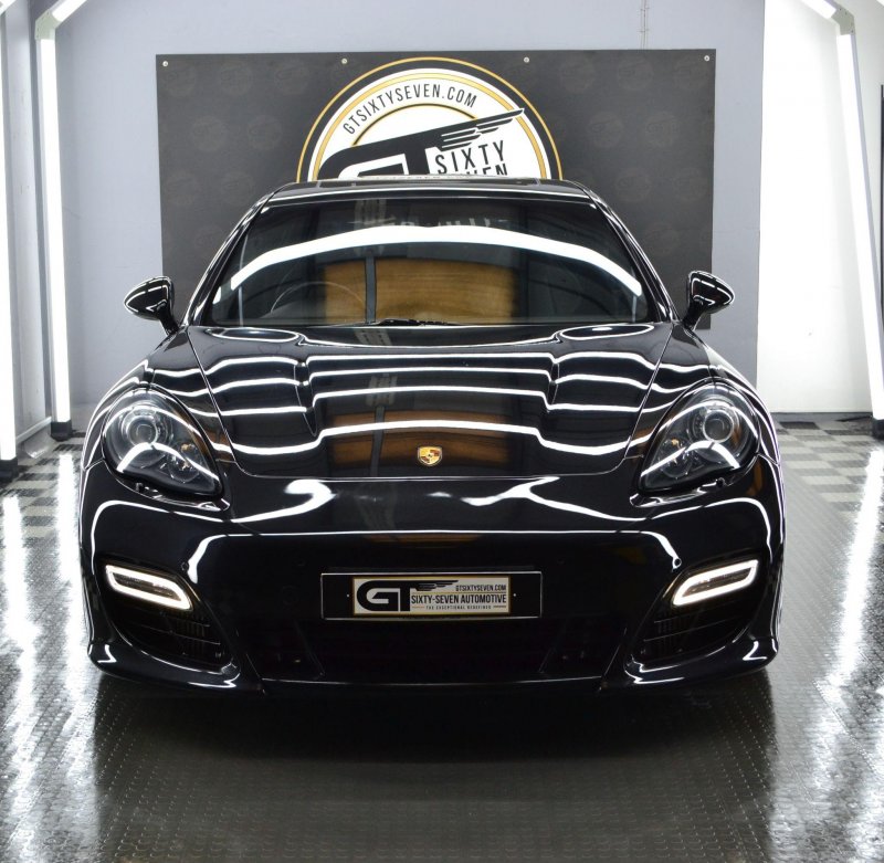 PORSCHE PANAMERA