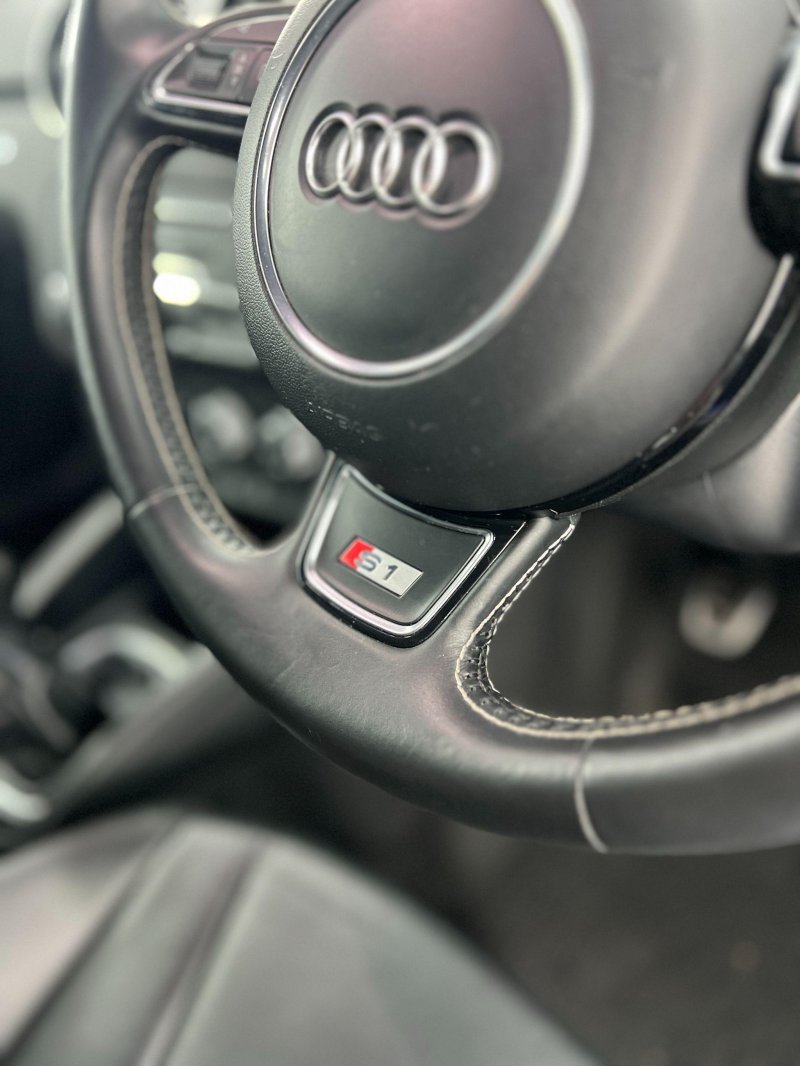 AUDI S1