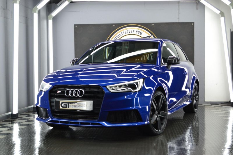 AUDI S1