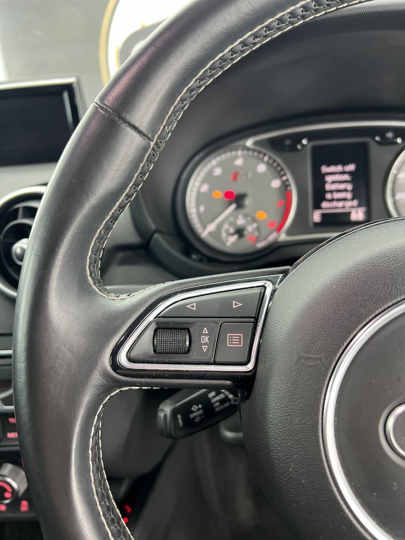 AUDI S1