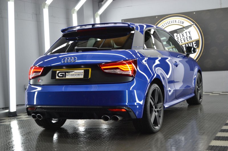 AUDI S1