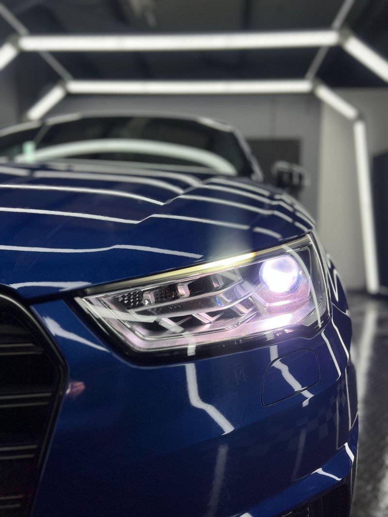 AUDI S1