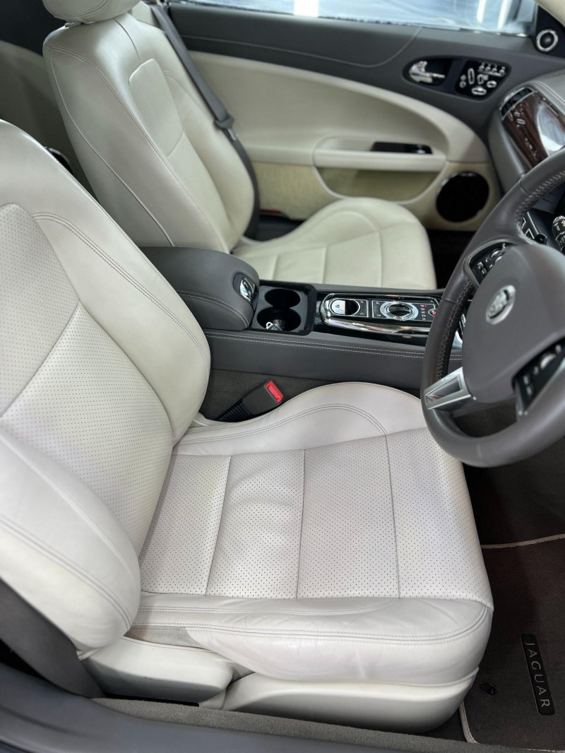 JAGUAR XK