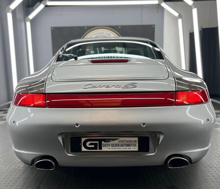 PORSCHE
