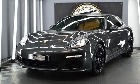 PORSCHE