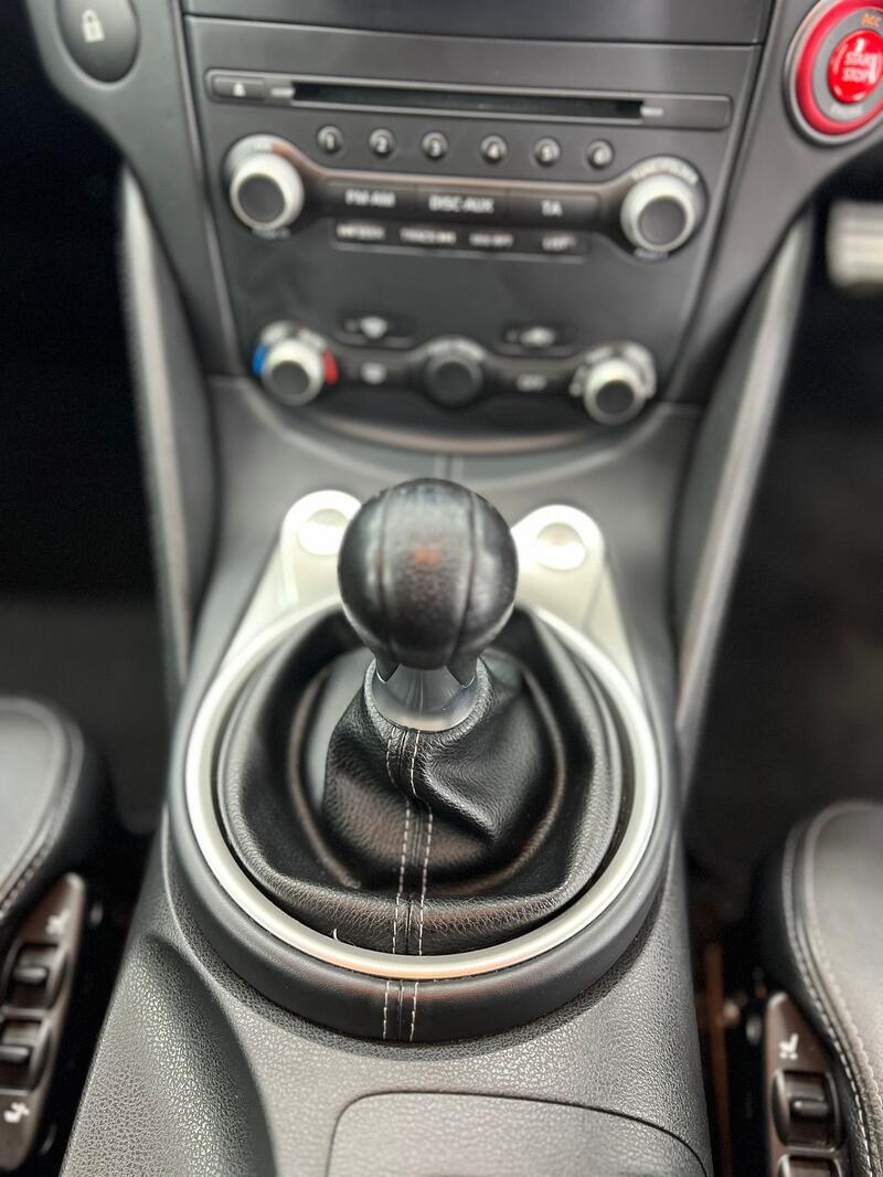 NISSAN 370Z