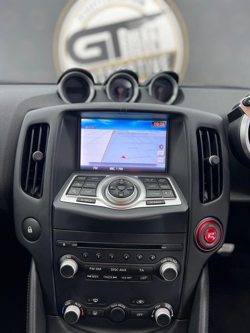 NISSAN 370Z
