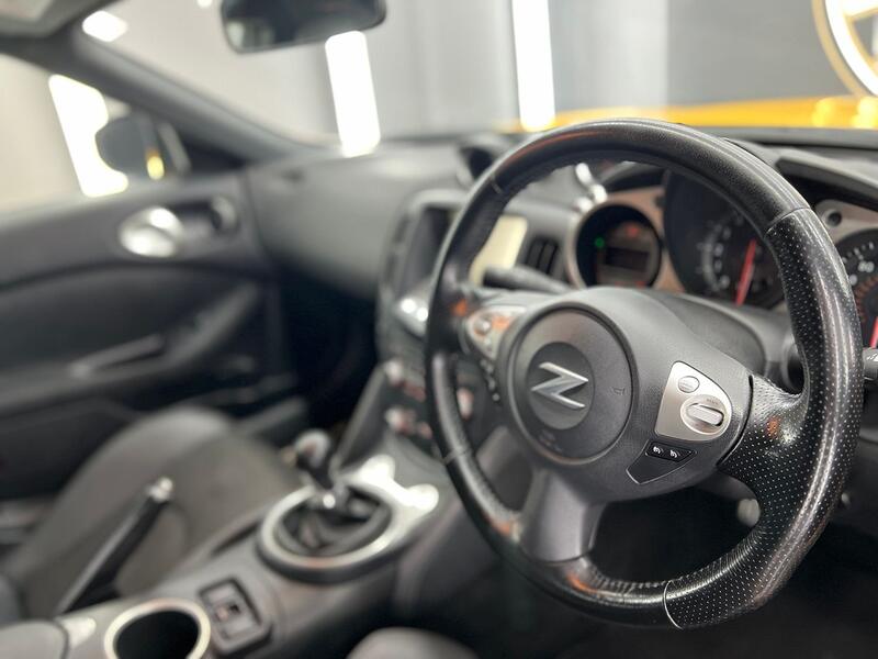 NISSAN 370Z
